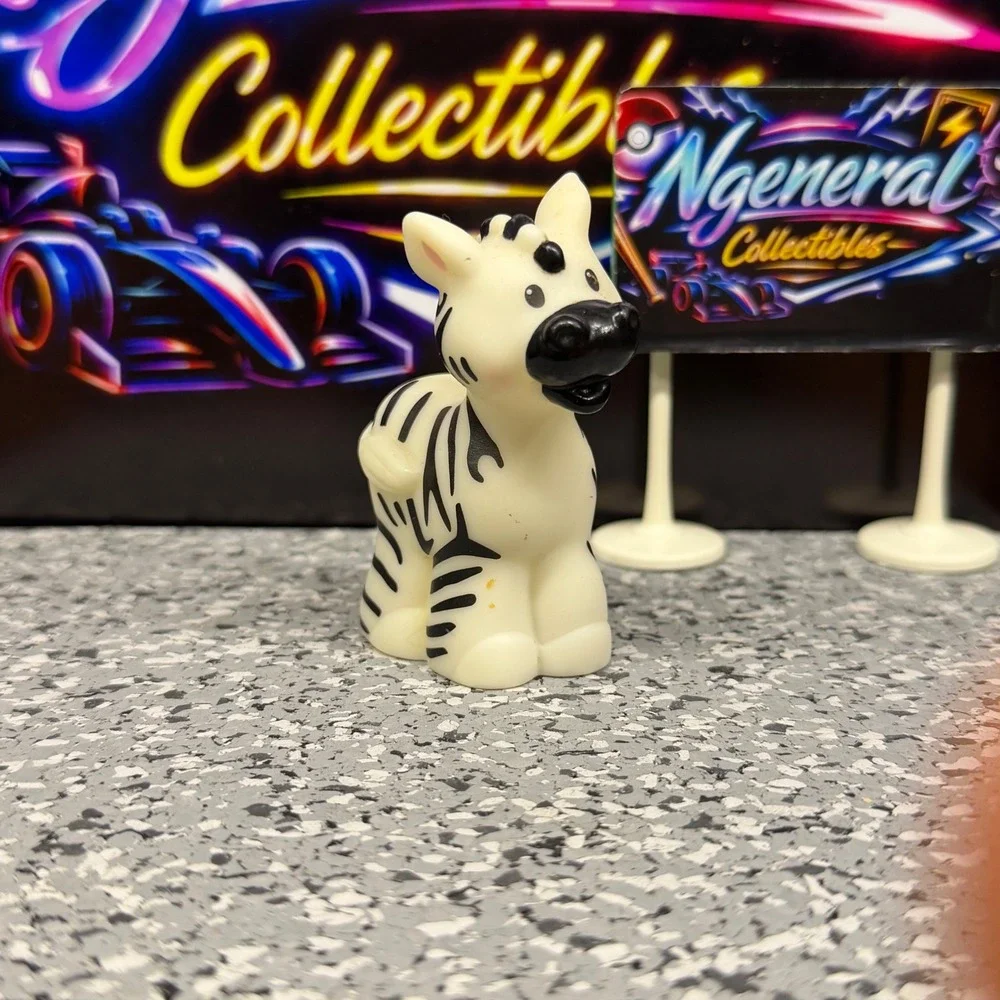 Fisher-Price Little People Zebra Animal Figure Safari Zoo 2002 Mattel White